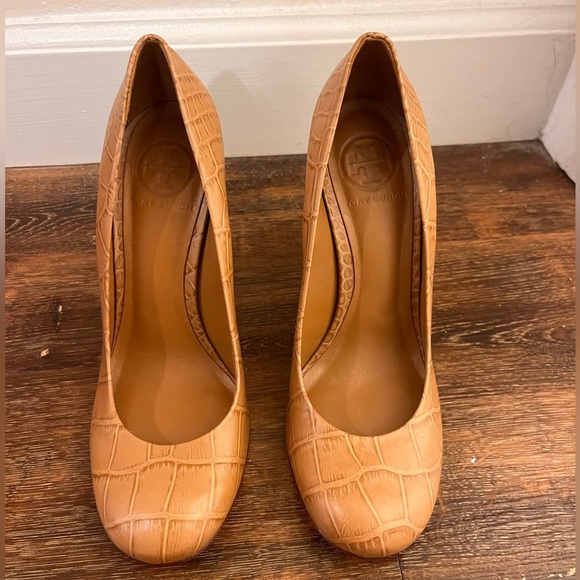 Tory Burch High Heels Pump, size 7 - Picture 2 of 9
